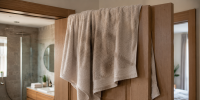Почему полотенце на двери - плохая идея: традиции, гигиена и психология